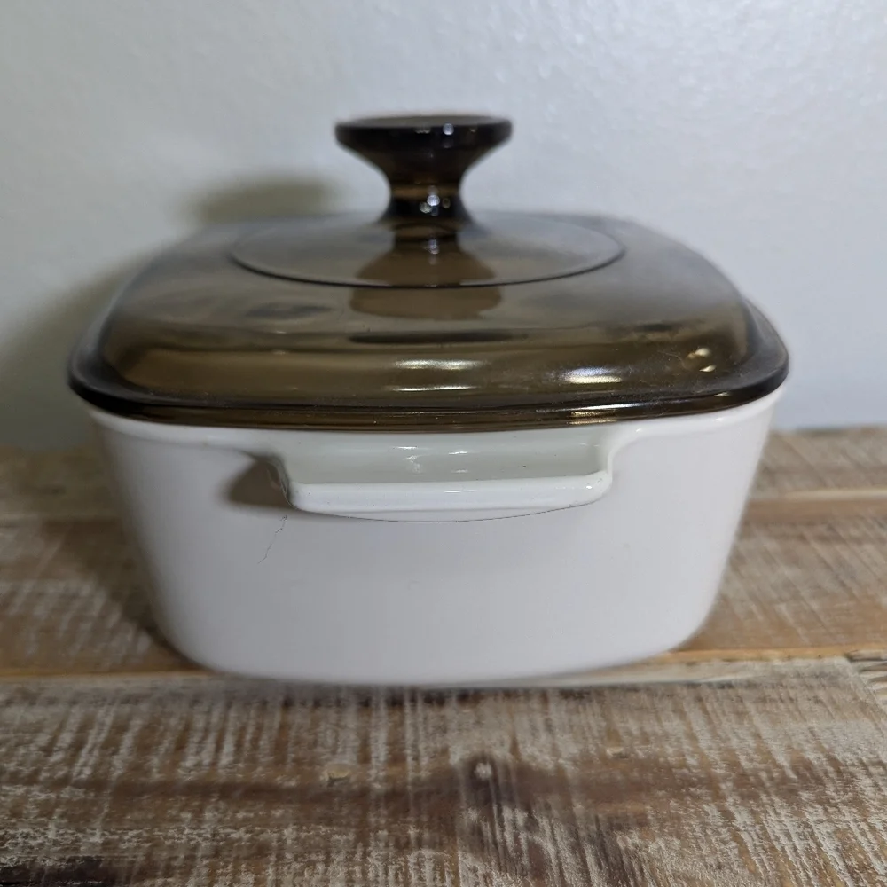 CORNING WARE - SYMPHONY 1.5QT CASSEROLE DISH - AMBER LID A-11/2-B